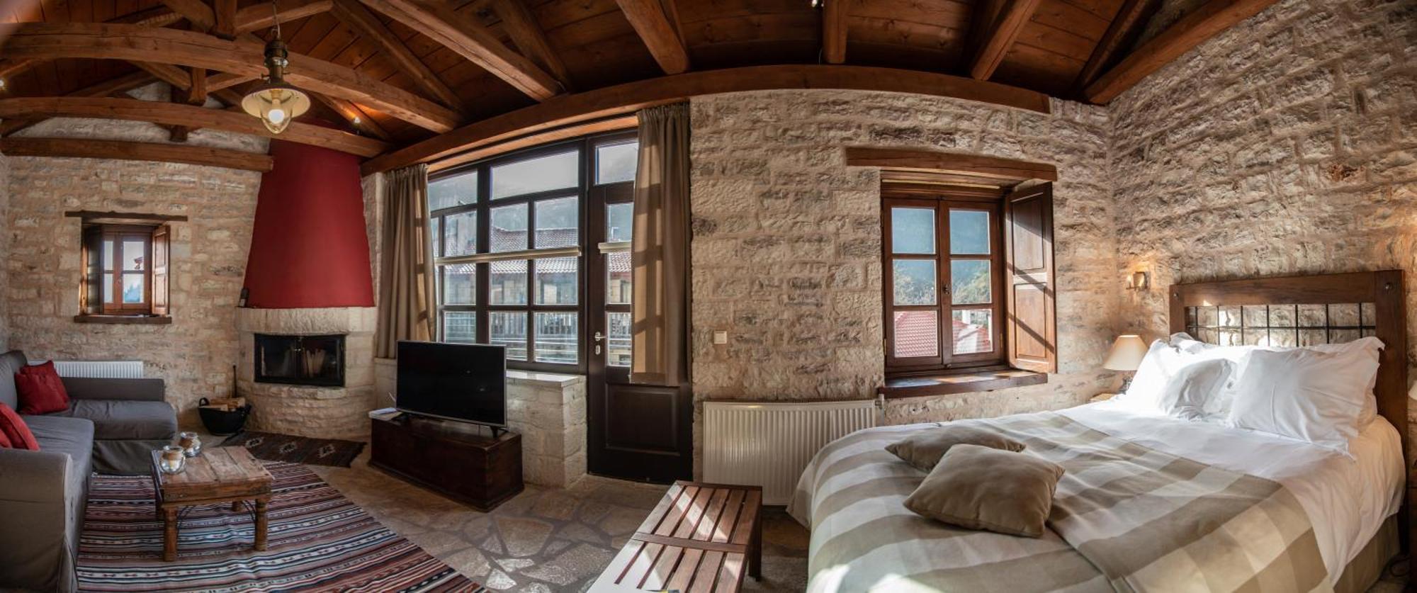 Hotel Epoches Karpenísion Zewnętrze zdjęcie