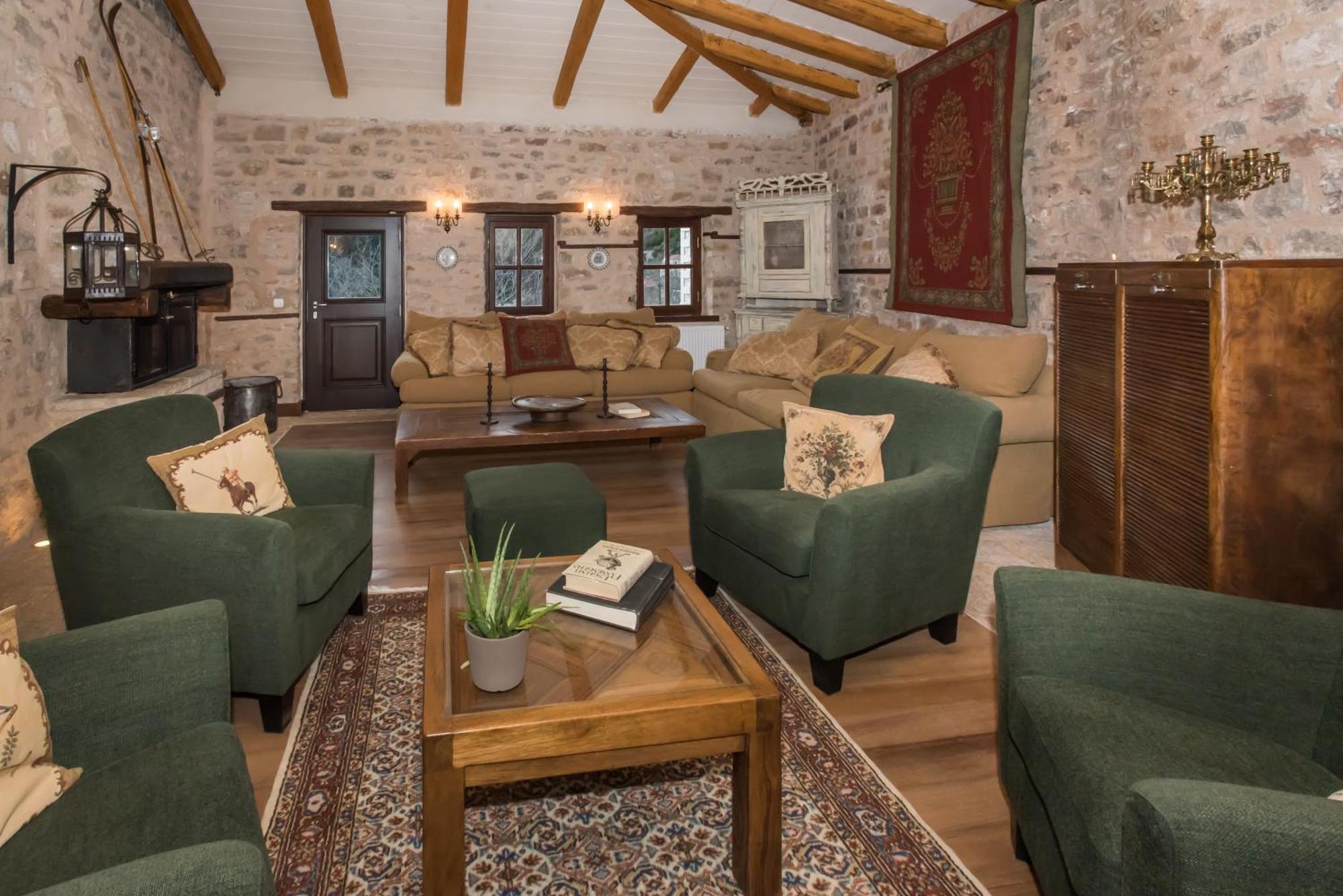 Hotel Epoches Karpenísion Pokój zdjęcie