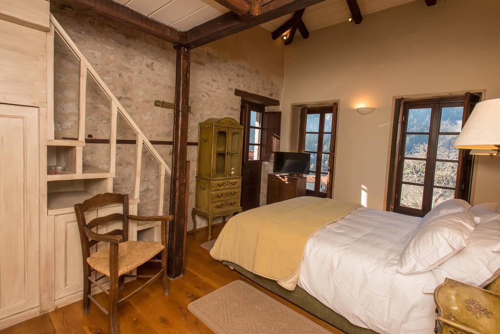 Hotel Epoches Karpenísion Pokój zdjęcie