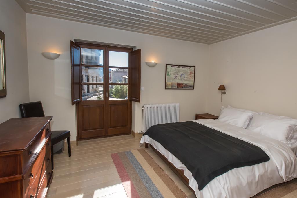 Hotel Epoches Karpenísion Zewnętrze zdjęcie