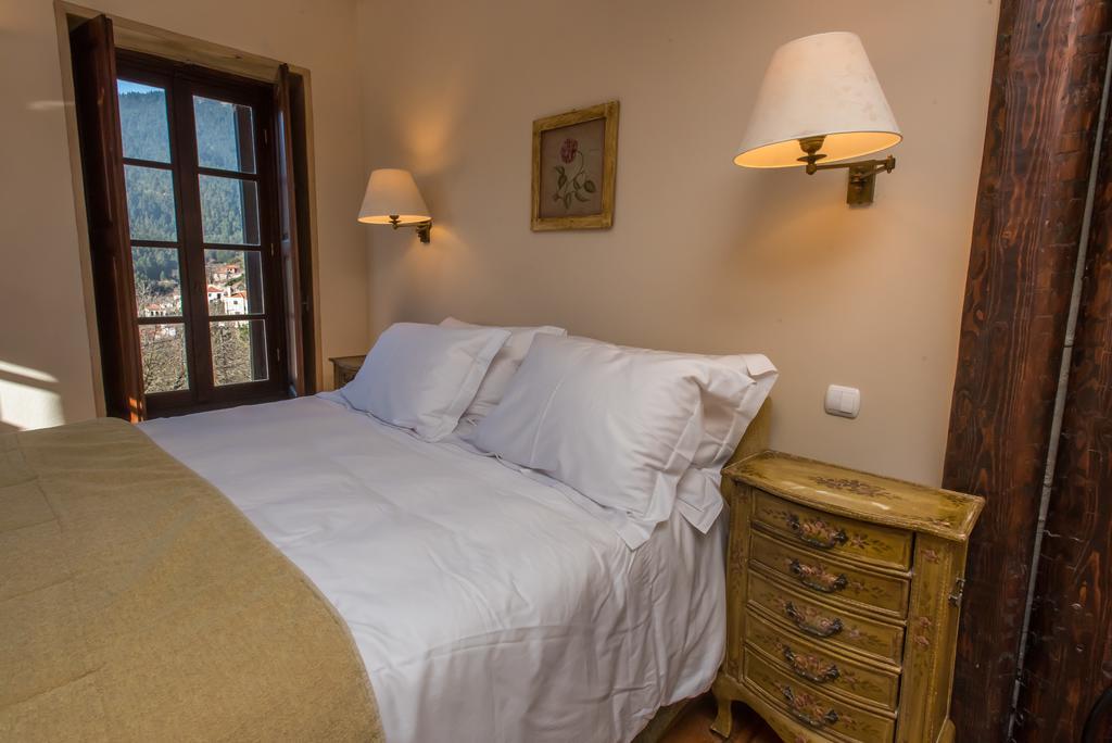 Hotel Epoches Karpenísion Zewnętrze zdjęcie