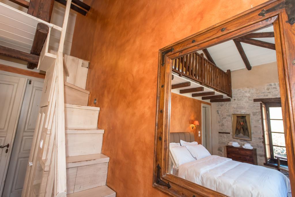 Hotel Epoches Karpenísion Zewnętrze zdjęcie