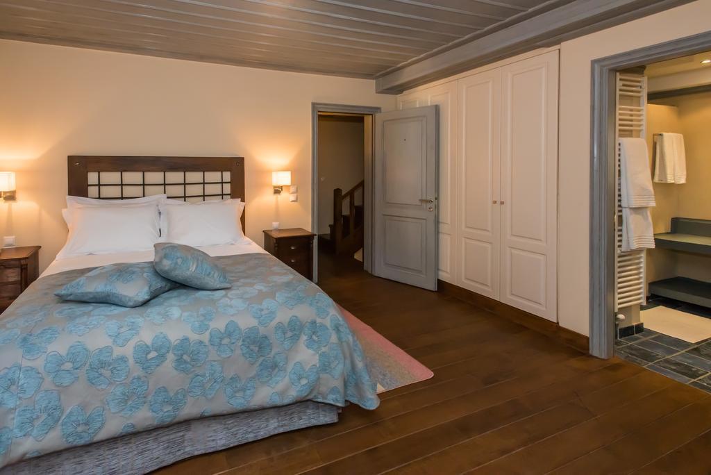 Hotel Epoches Karpenísion Zewnętrze zdjęcie